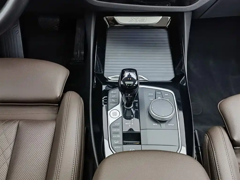 BMW X3 2022 Facelift xDrive30i Leading M Shadow Edition фото 13