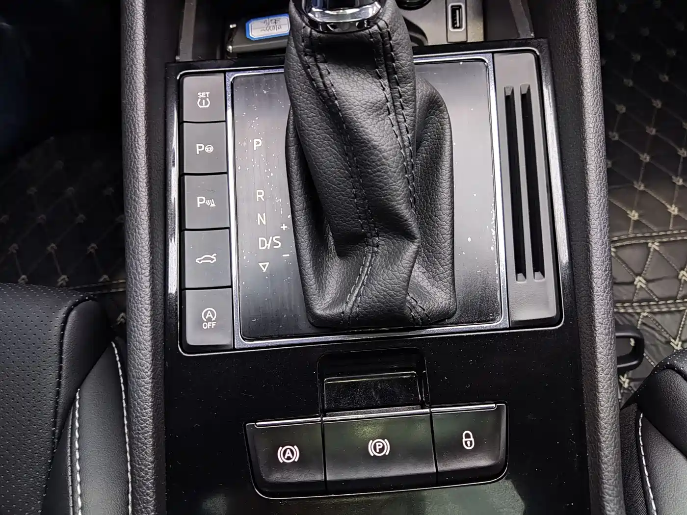 Škoda Superb 2024 TSI280 DSG Premium Edition фото 16