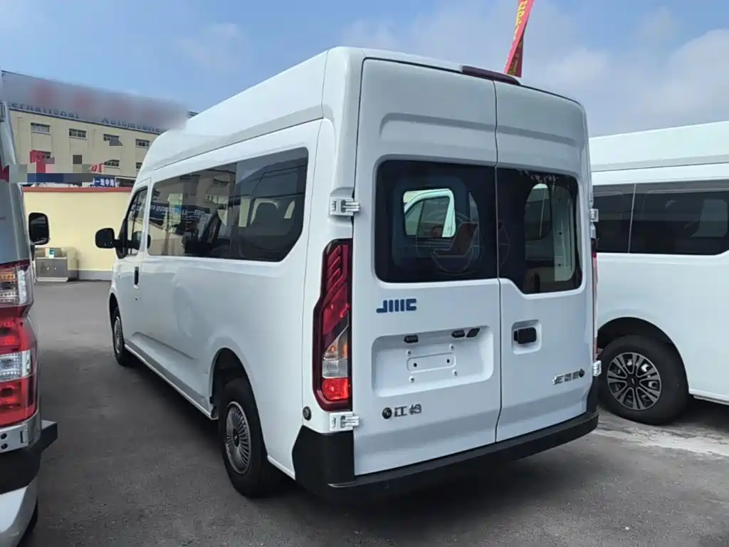 Jiangling E-Fushun 2025 2025 Clear Window Version 53.58kWh Medium Wheelbase Medium Roof