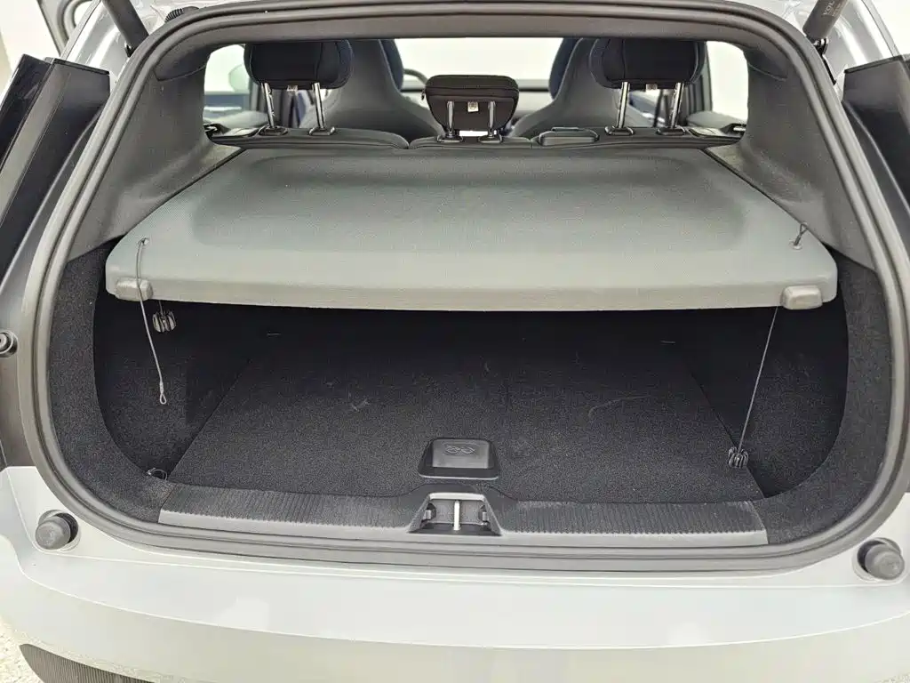 Volvo EX30 2024 2025 RWD Long Range Ultra