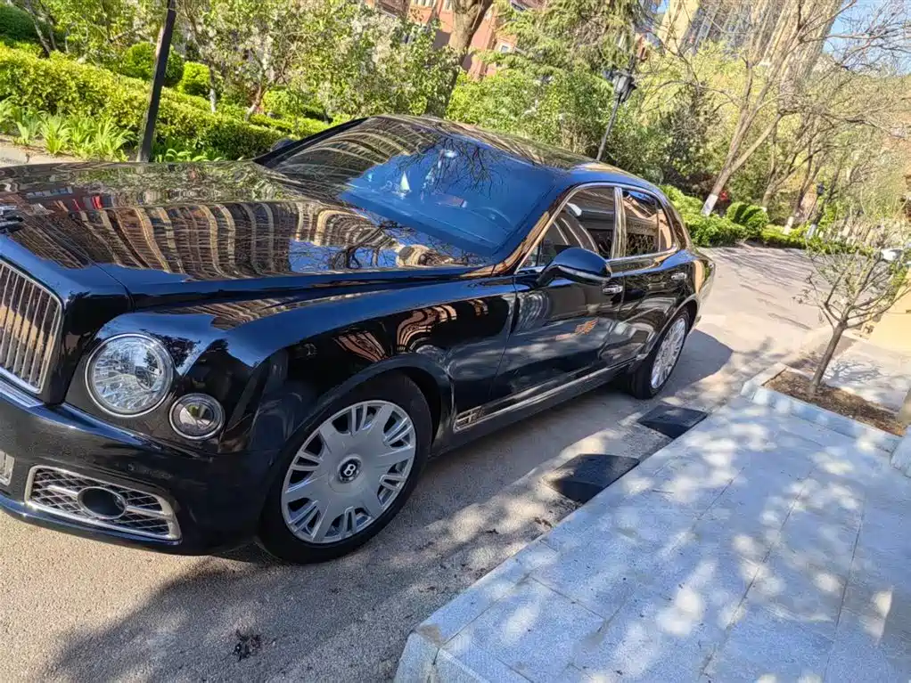 Bentley Mulsanne 2017 6.8T Long Wheelbase фото 3