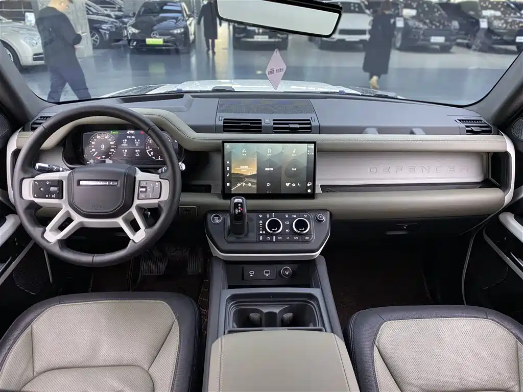 Land Rover Defender 2022 90 2.0T P300 X-DYNAMIC HSE фото 9