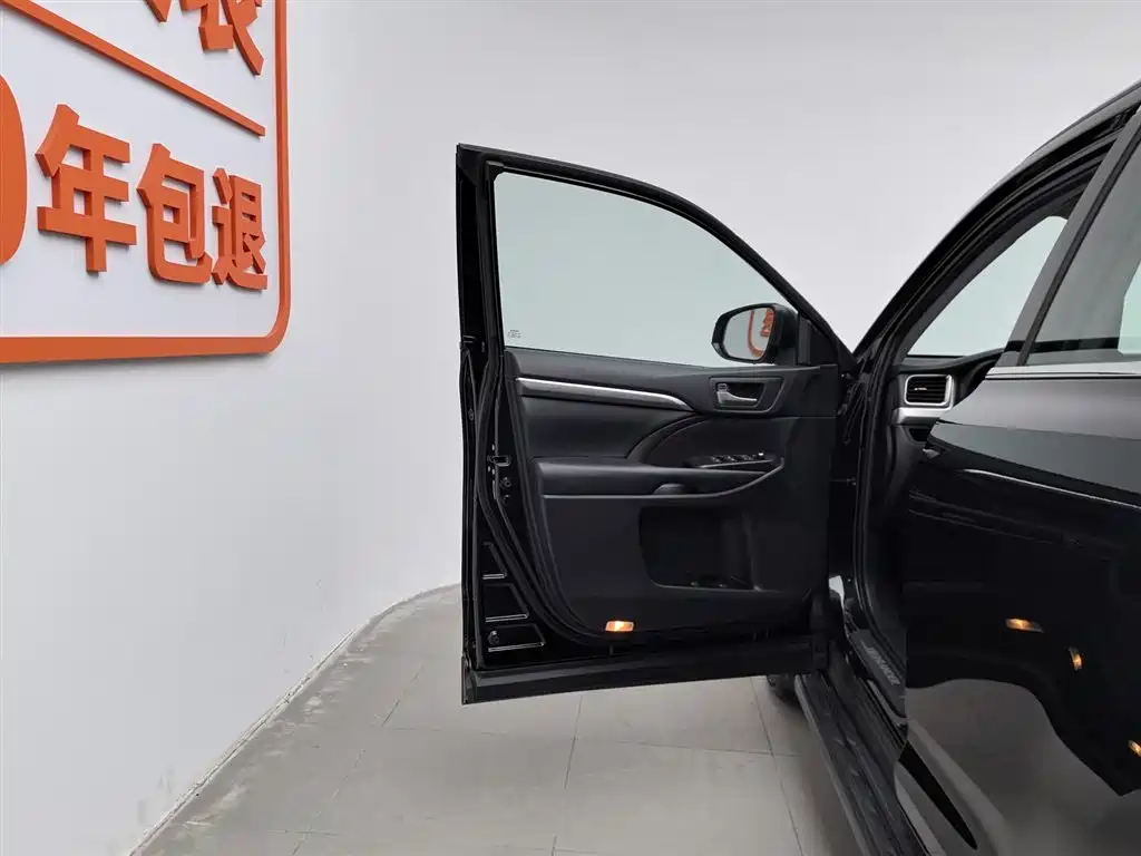 Toyota Highlander 2018 Model 2.0T 4WD Knight Edition 7-Seater China VI фото 8