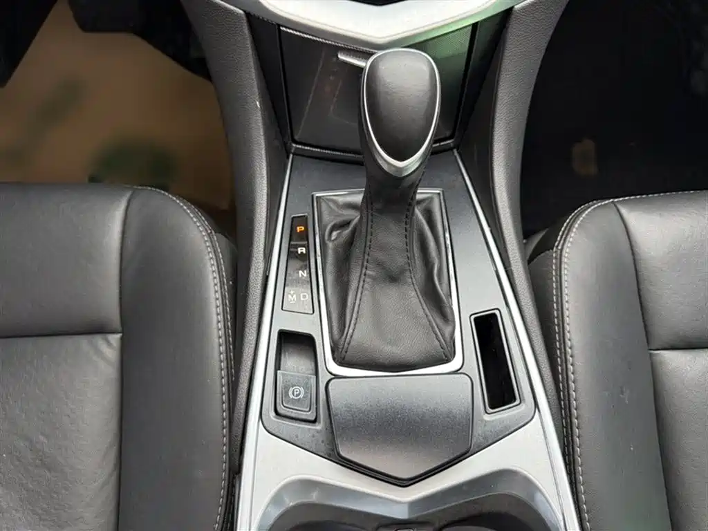 Cadillac SRX 2015 3.0L Comfort фото 15