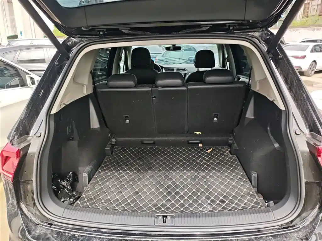 Volkswagen Tiguan L 2017 330TSI Automatic 2WD Flagship Edition фото 19