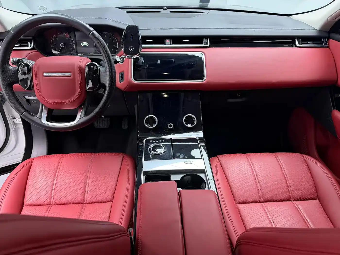 Photo 5 - Land Rover Range Rover Velar
