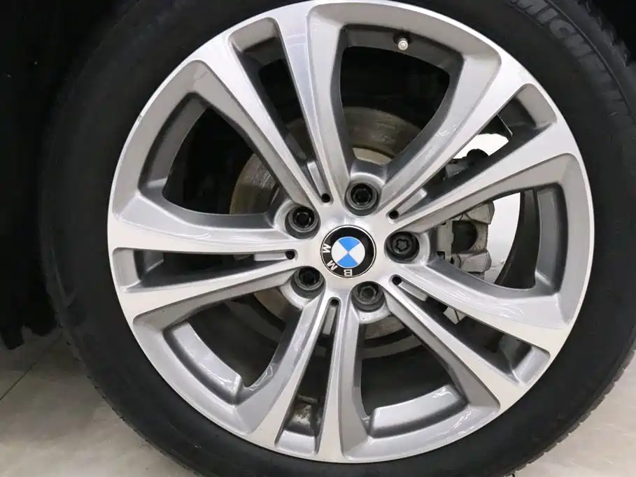 BMW X1 2018 sDrive18Li Premium Model фото 20