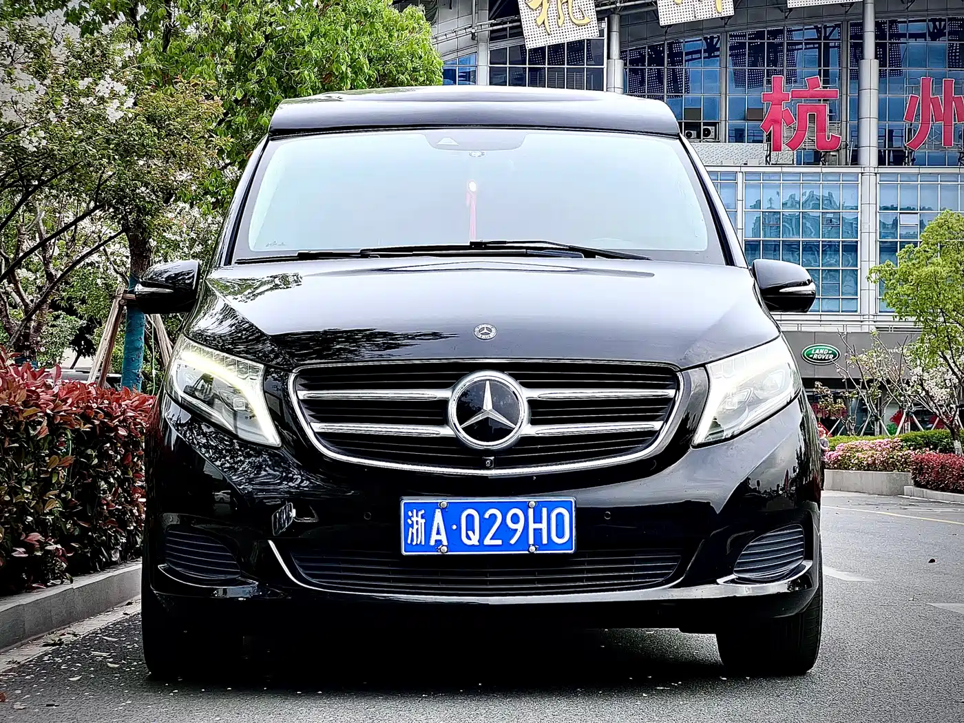 Mercedes-Benz V-Class 2017 Model V 260 L Premium Extended Edition фото 2