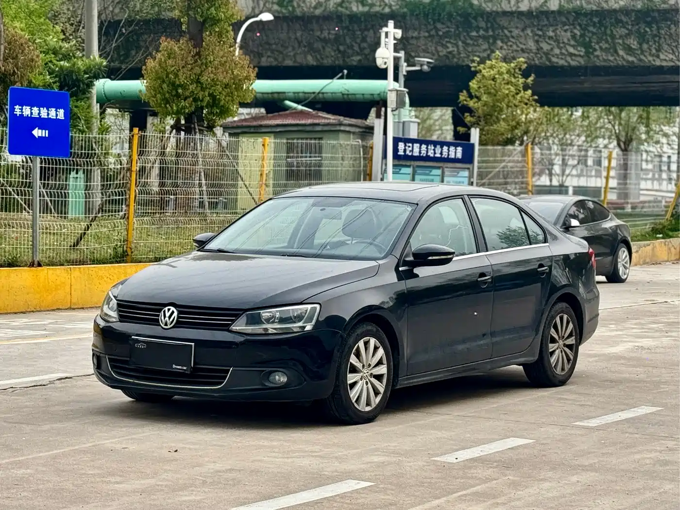 Volkswagen Sagitar 2014 Facelift 1.6L Automatic Comfort