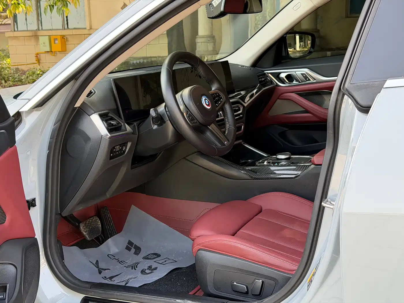 BMW i4 2023 eDrive35 фото 12