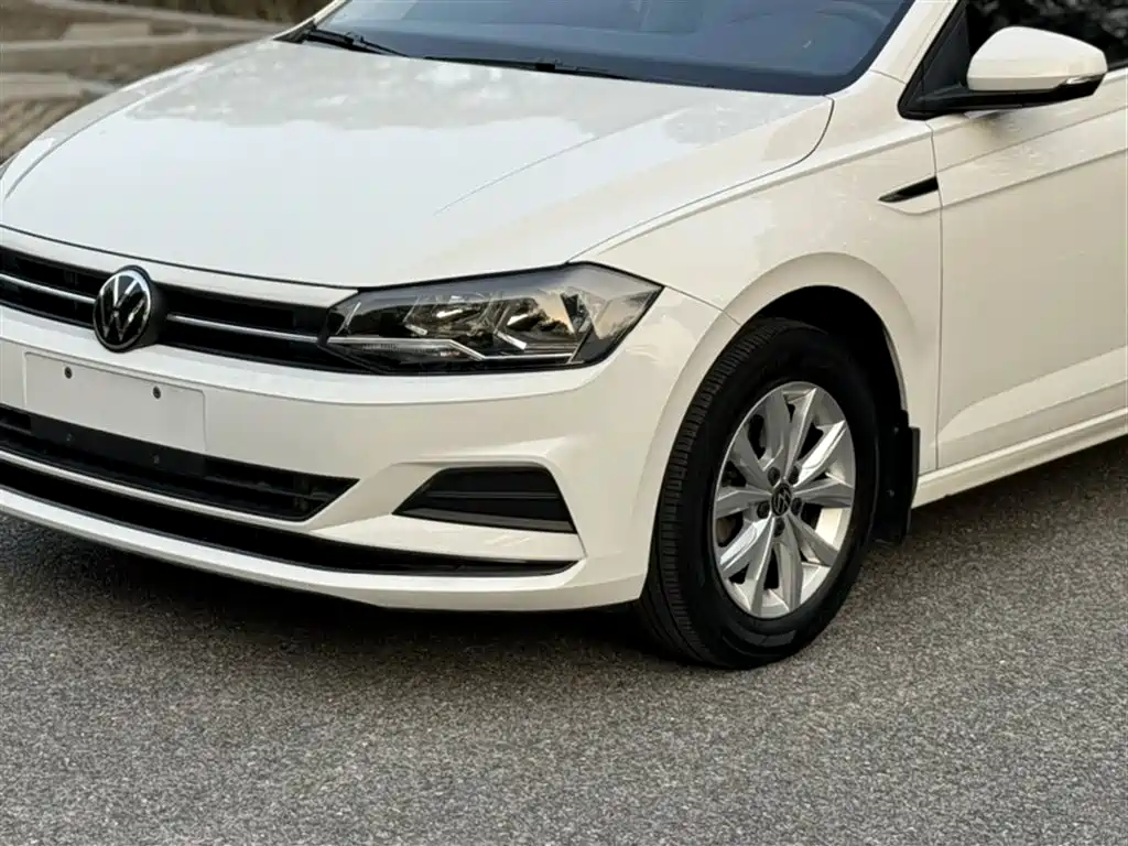 Volkswagen Polo 2021 Plus 1.5L Automatic Colorful Tech Edition фото 19
