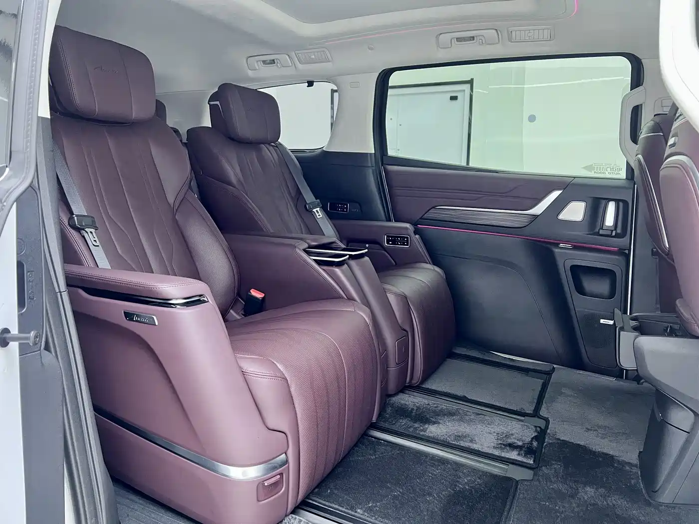 Buick Century 2024 2023 2.0T 7-Seater World Edition