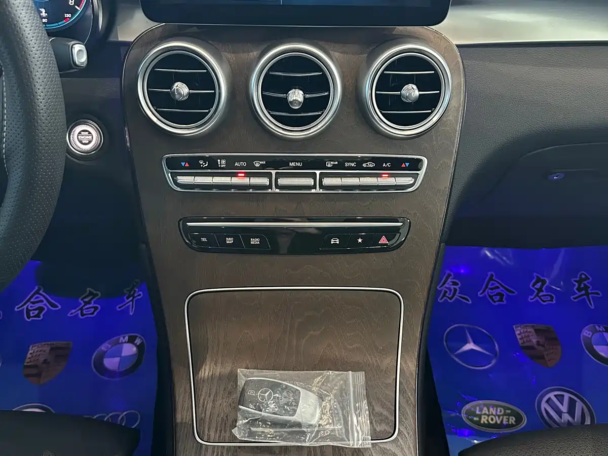 Mercedes-Benz GLC 2020 Facelift GLC 260 L 4MATIC Luxury фото 12