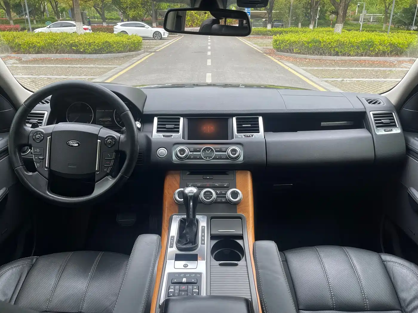 Land Rover Range Rover Sport 2012 3.0 TDV6 HSE Diesel Version фото 4