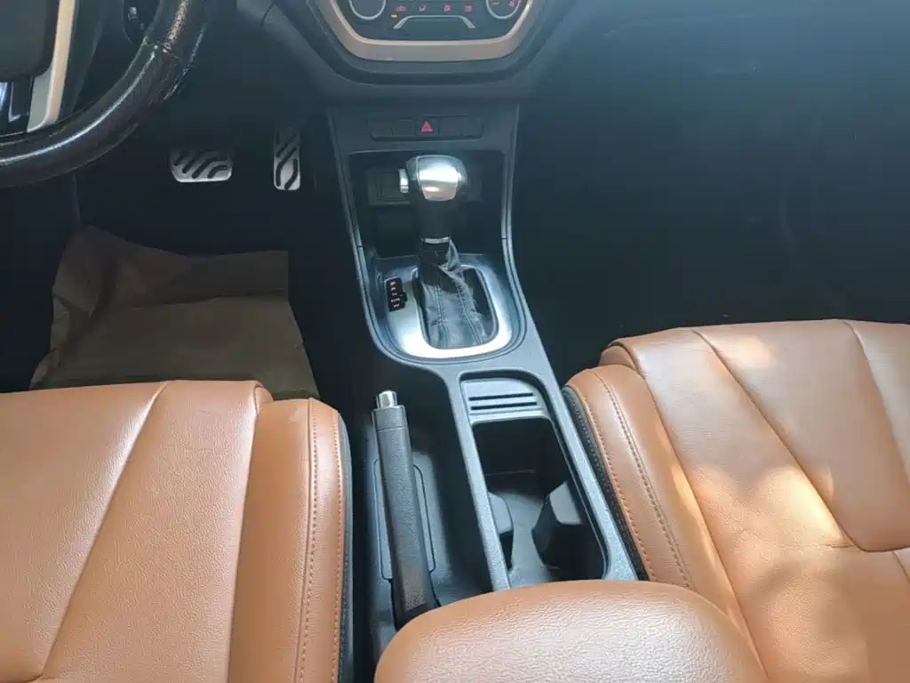 MG GT 2017 2016 Model 1.5T Automatic Premium Luxury Edition