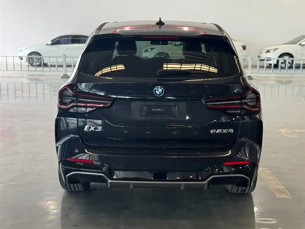 BMW iX3 2023 Leading Type фото 6
