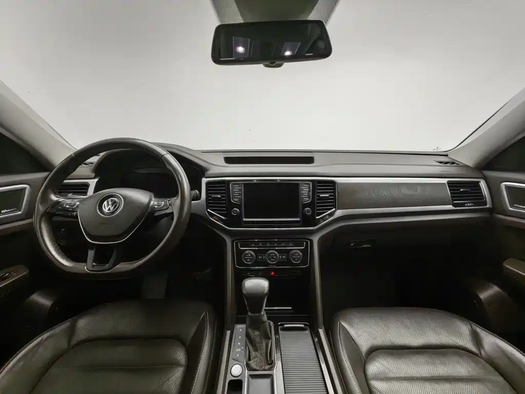 Photo 5 - Volkswagen Teramont