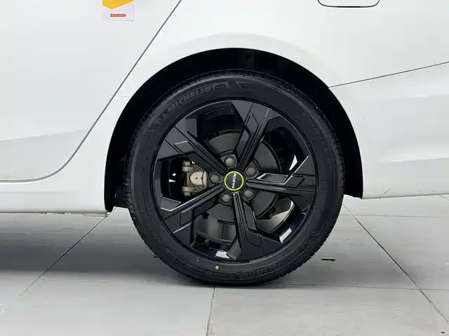 Roewe i6 MAX 2021 2020 Model 300TGI Automatic Cool & Smart Edition