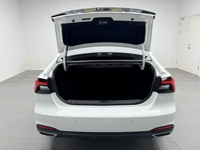 Roewe i6 MAX 2021 2020 Model 300TGI Automatic Cool & Smart Edition
