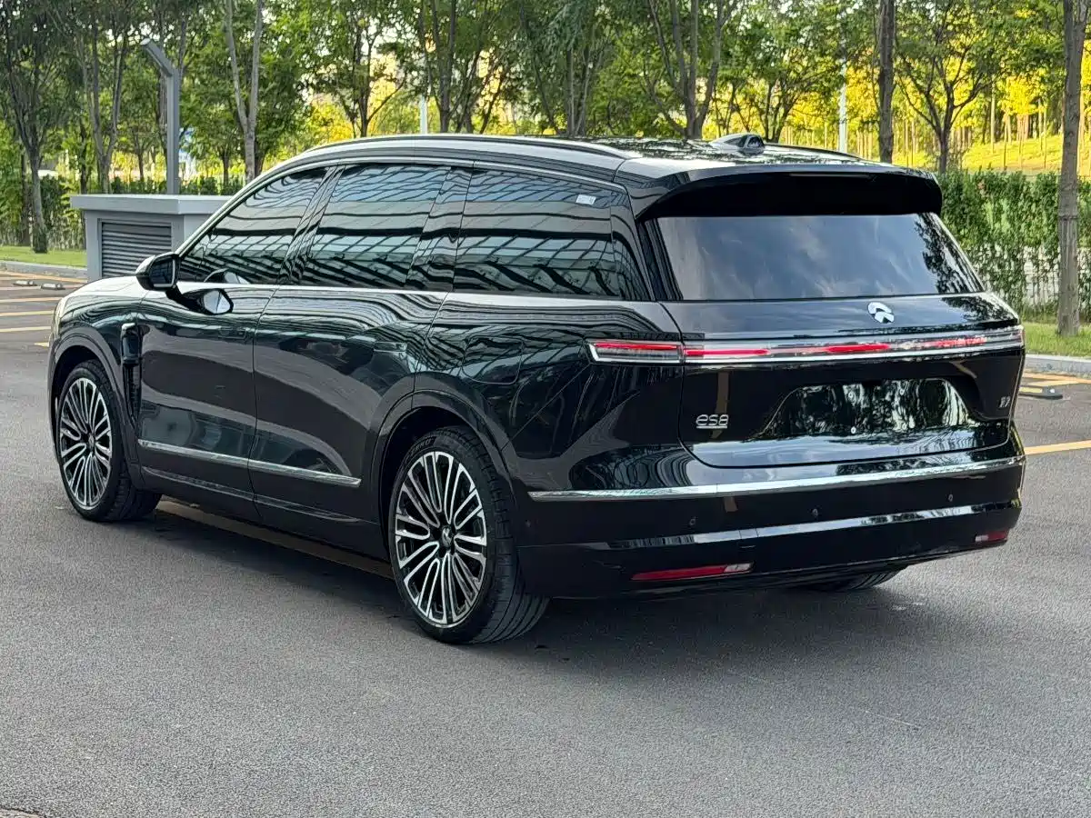 Фото 6 - NIO ES8