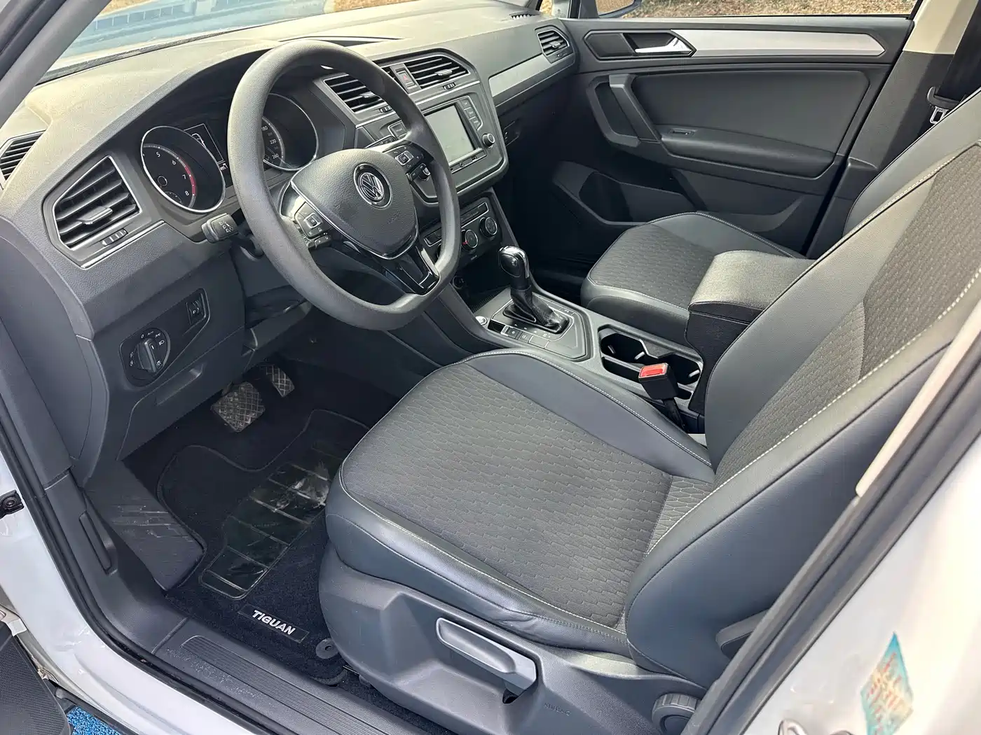 Volkswagen Tiguan L 2017 330TSI Automatic 2WD Trend Edition фото 4