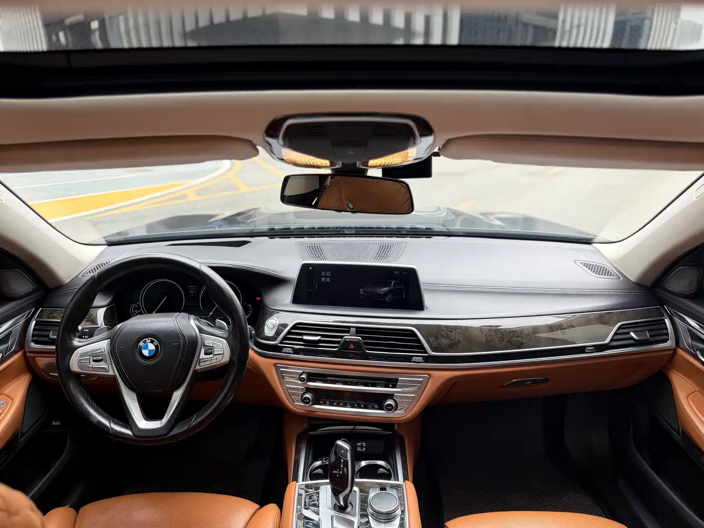 BMW 7 Series 2016 740Li Leading Edition фото 5
