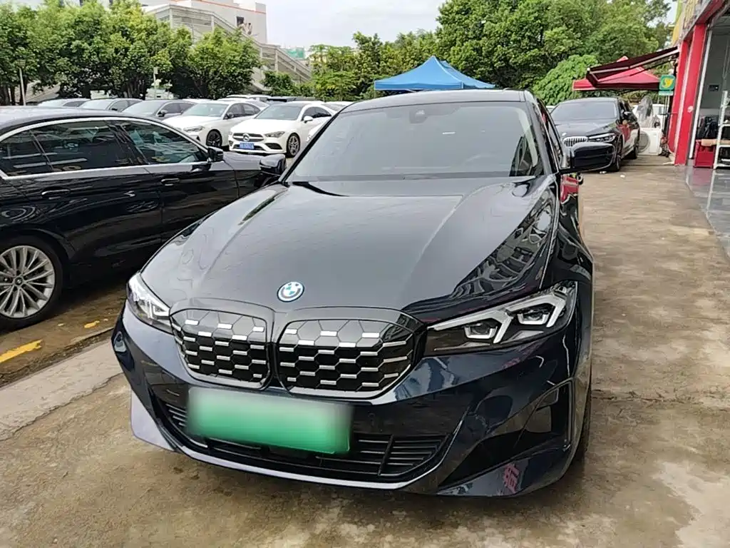 Photo 3 - BMW i3