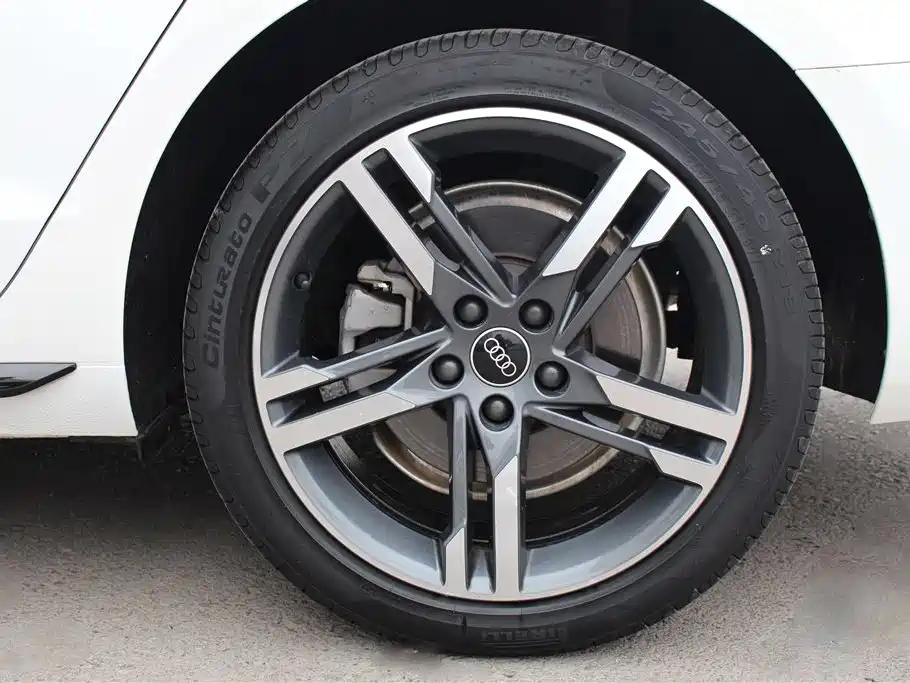 Audi A4L 2022 40 TFSI Luxury Dynamic фото 15