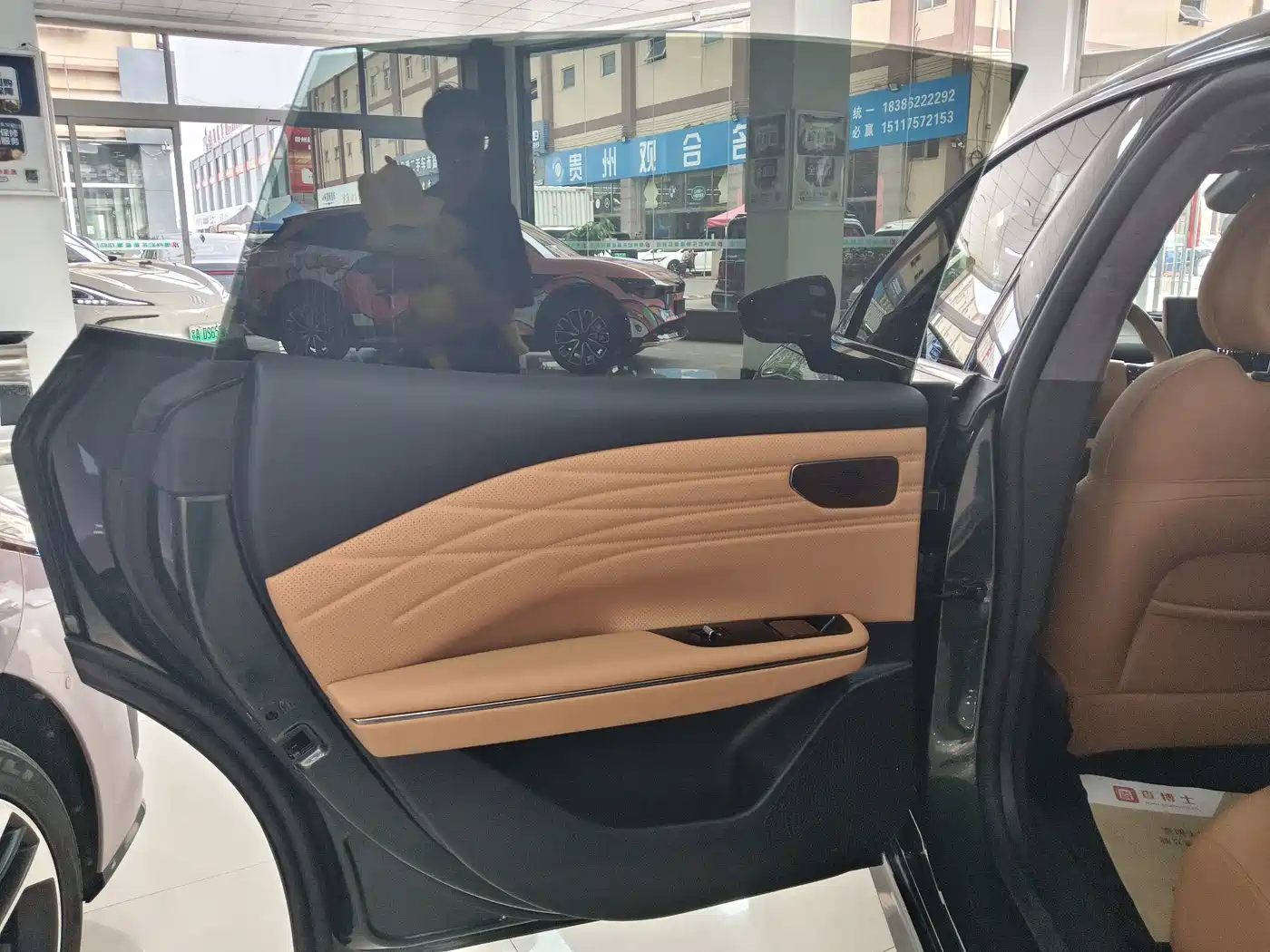 Geely Galaxy Galaxy Xingyao 8 2025 2025 Model 130km EM-i Flagship Edition