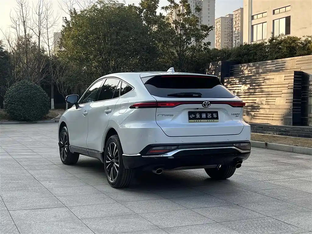 Toyota Venza 2022 2.0L CVT AWD Ultimate Edition фото 17