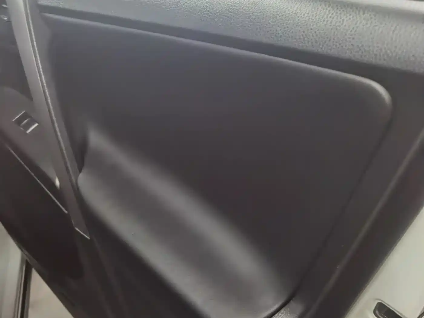 Toyota RAV4 Rongfang 2018 2.5L Automatic 4WD Elite i Edition фото 10