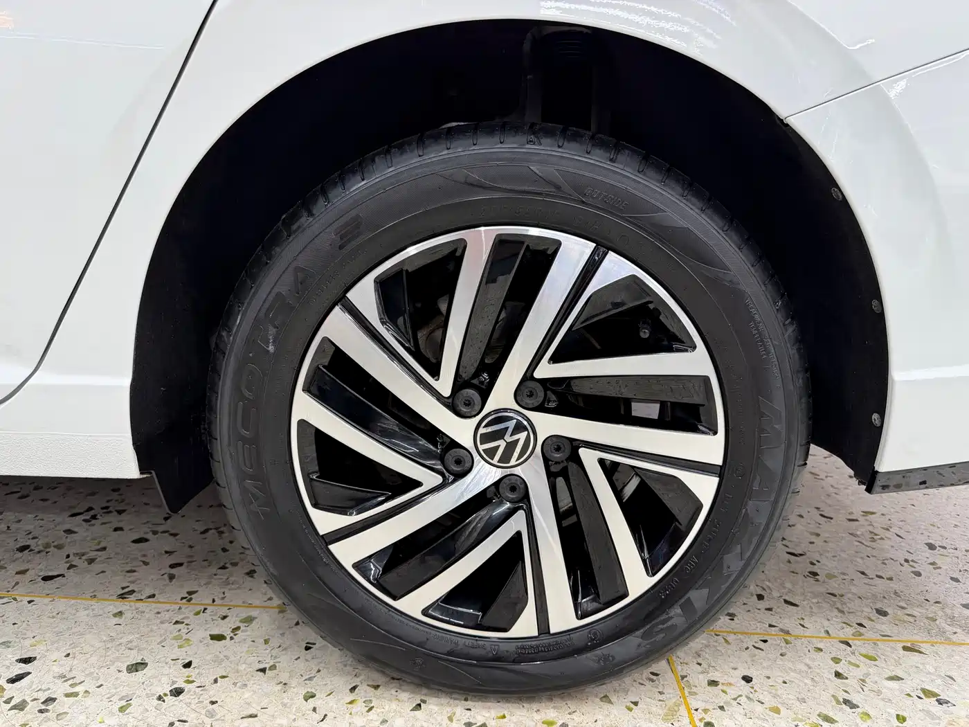 Volkswagen Lavida 2023 280TSI DSG Starlight Comfort Edition фото 22