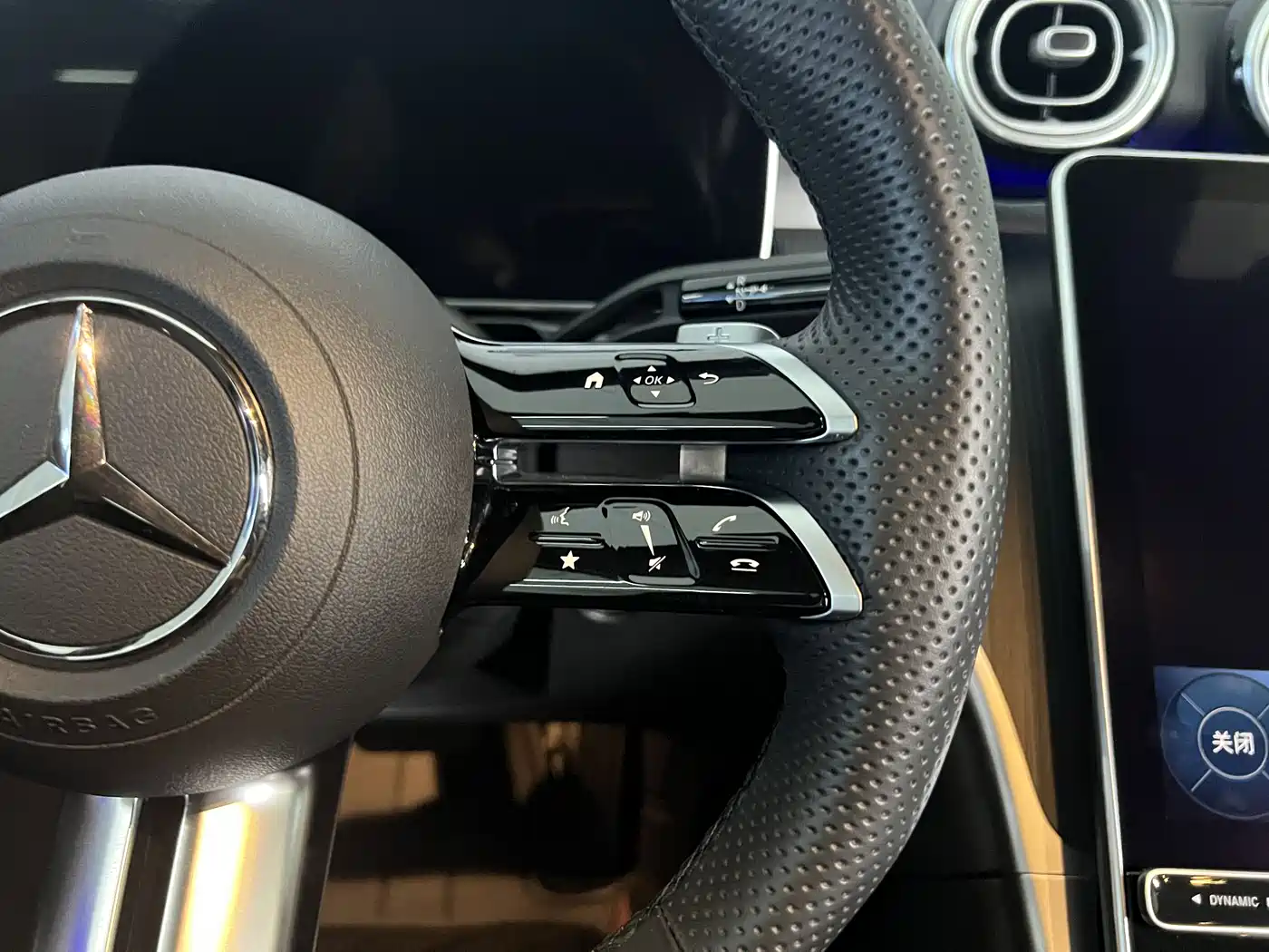 Mercedes-Benz C-Class 2024 C 260 L Sport фото 18