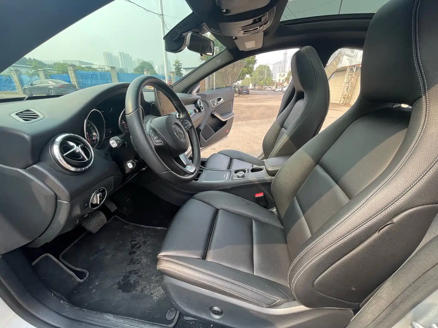 Mercedes-Benz CLA (Import) 2018 CLA 200 Fashion Edition фото 4