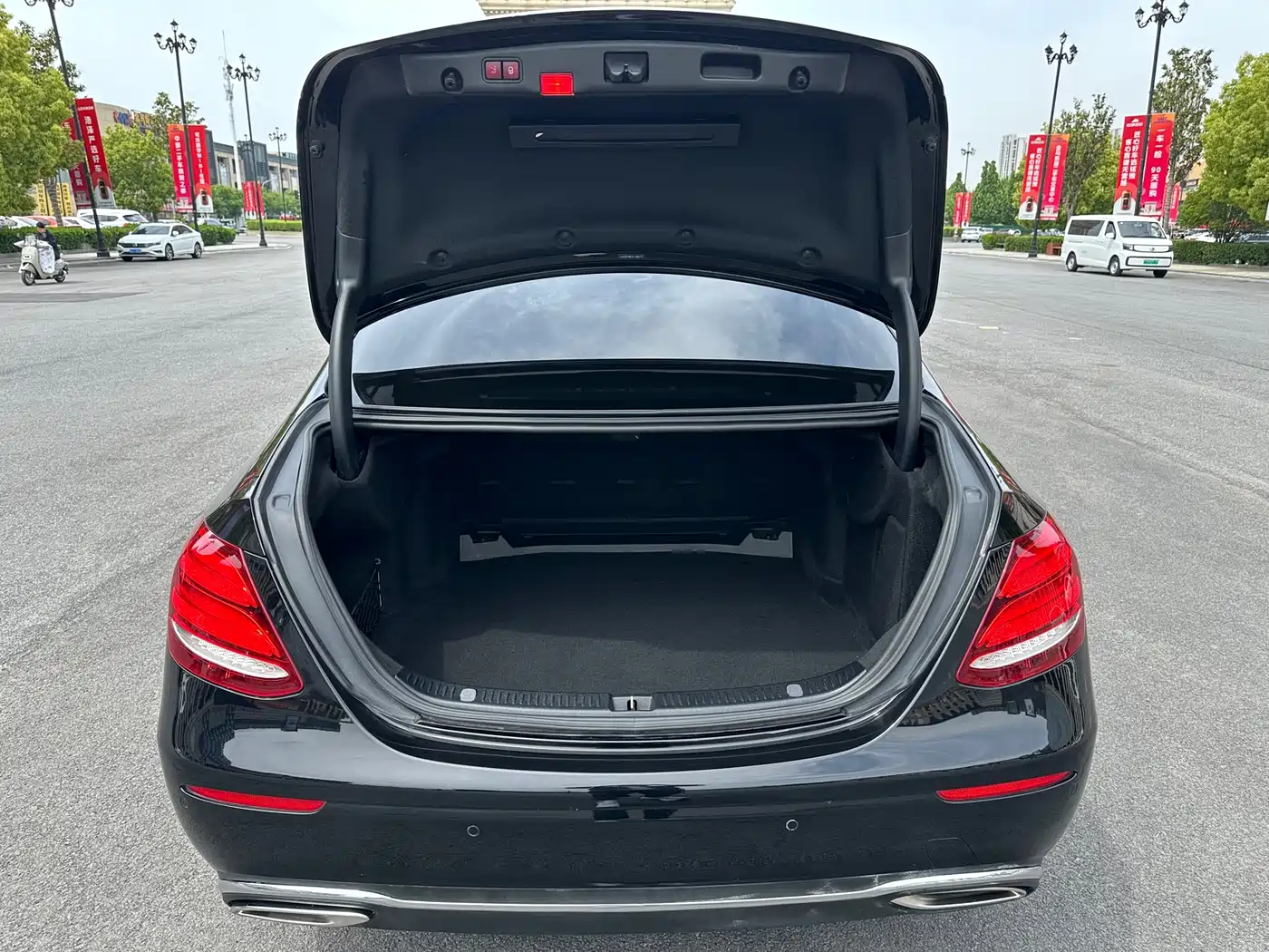 Mercedes-Benz E-Class 2019 E 260 L фото 12