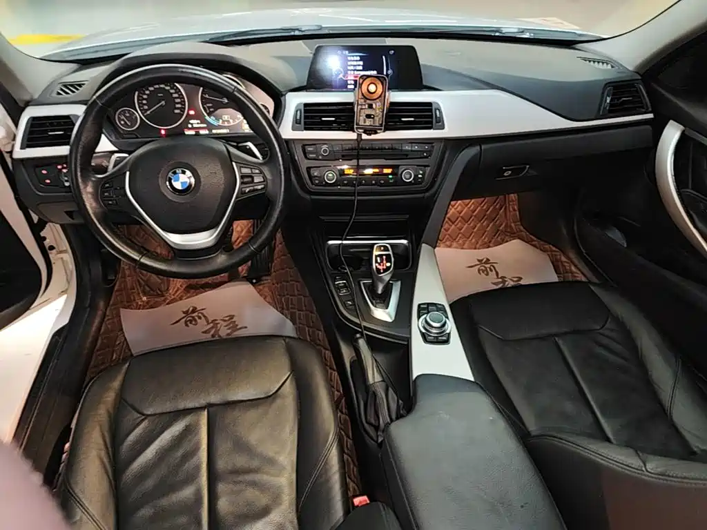 Фото 13 - BMW 3 Series