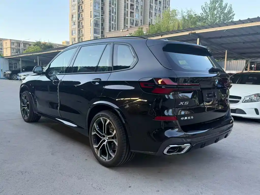 BMW X5 2026 2026 Facelift xDrive 40Li M Sport Shadowline Package