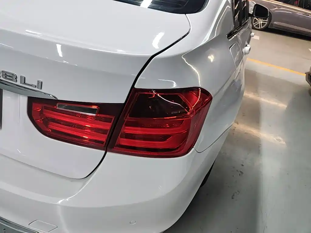 Фото 8 - BMW 3 Series