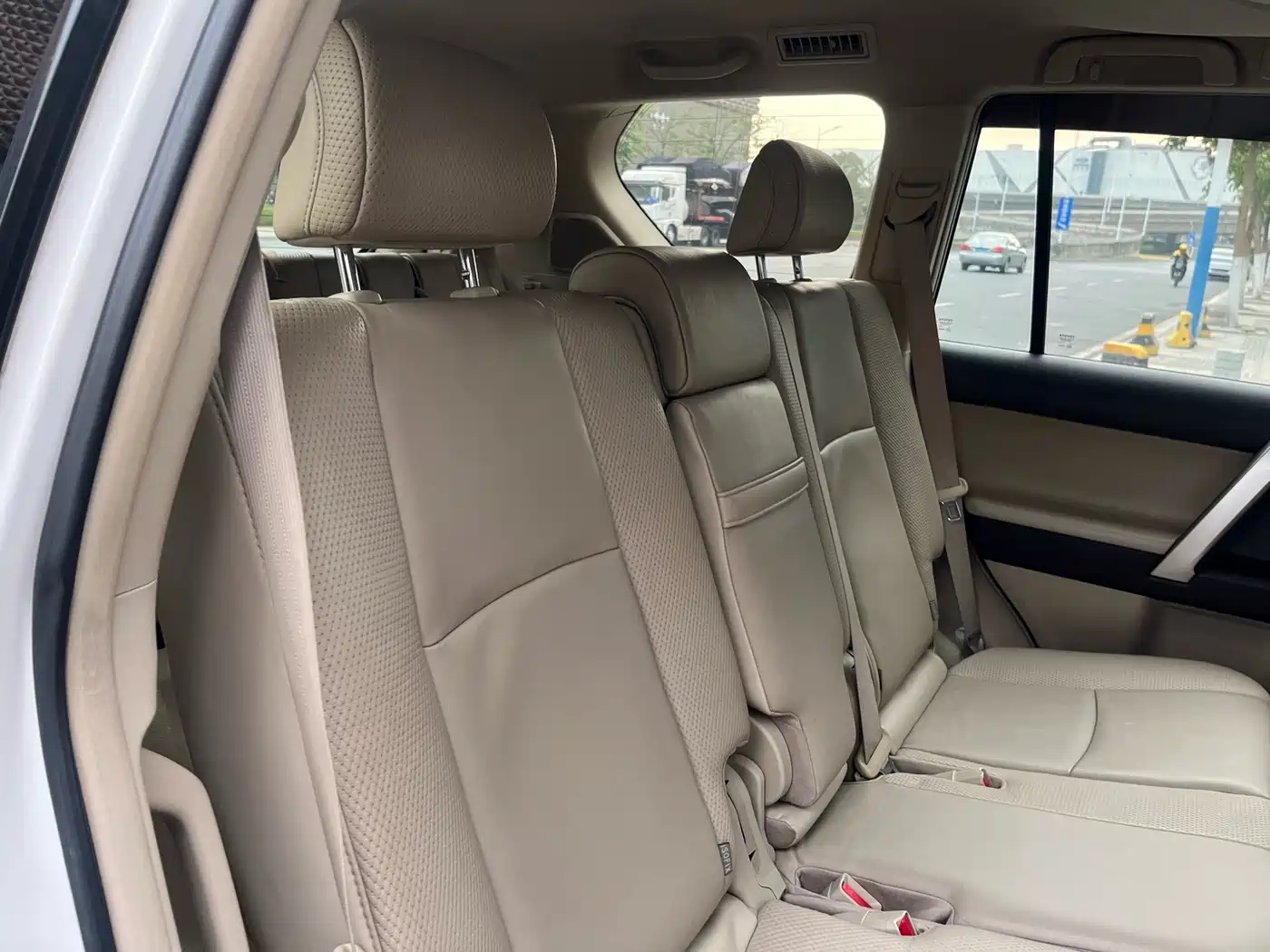 Toyota Prado 2010 4.0L Automatic VX NAVI фото 32