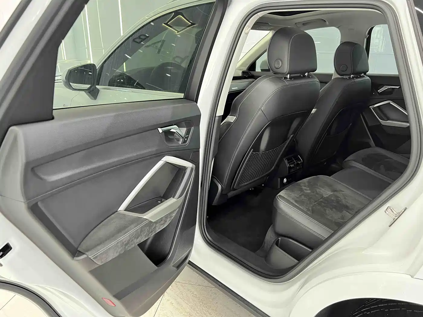 Audi Q3 2022 35 TFSI Fashion Dynamic фото 10