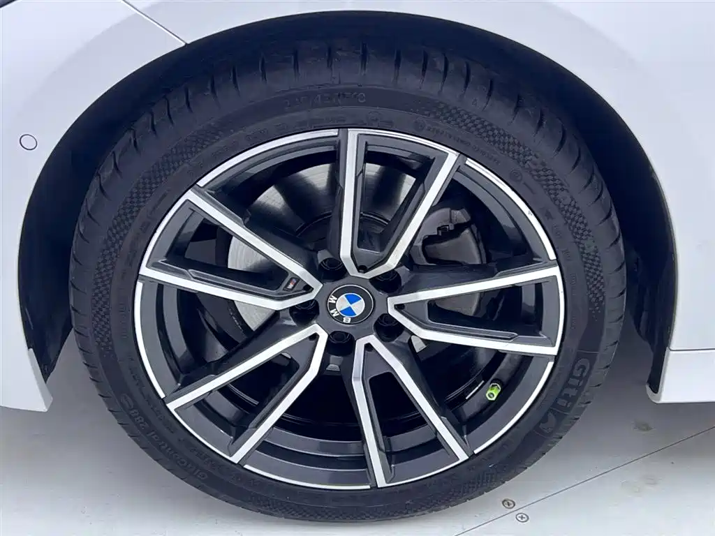 BMW 3 Series 2023 325i M Sport Package фото 12