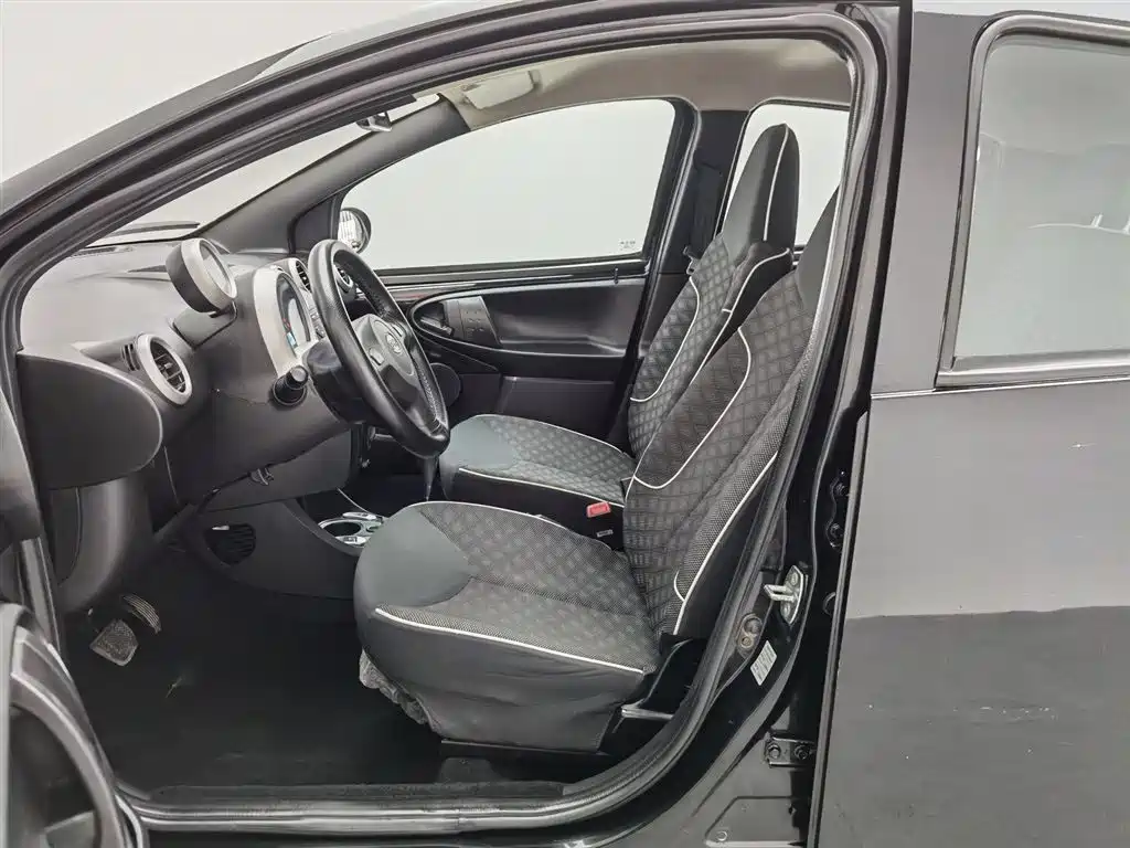 BYD F0 2015 1.0L AMT Xuan Cool Edition фото 10