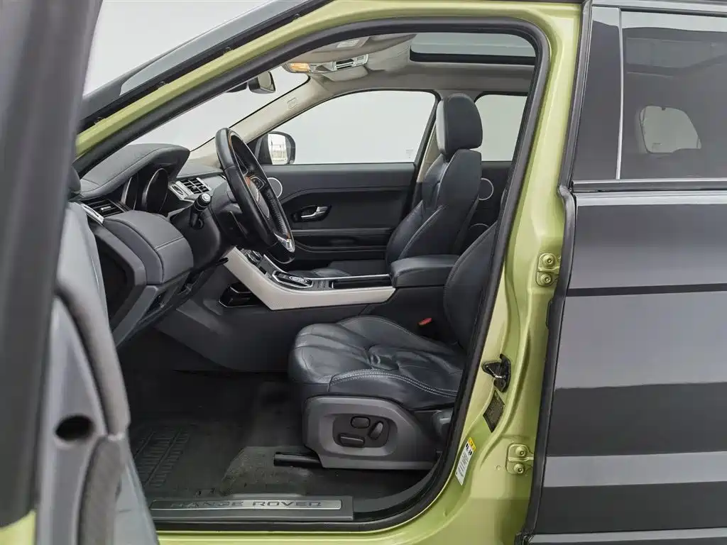 Land Rover Range Rover Evoque (Import) 2012 2.0T 5-door Dynamic Edition фото 10