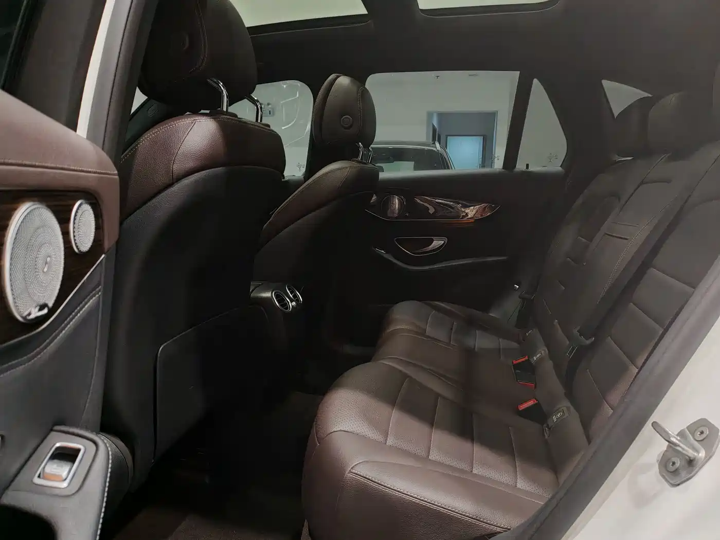 Mercedes-Benz GLC 2017 GLC 260 4MATIC Luxury фото 8