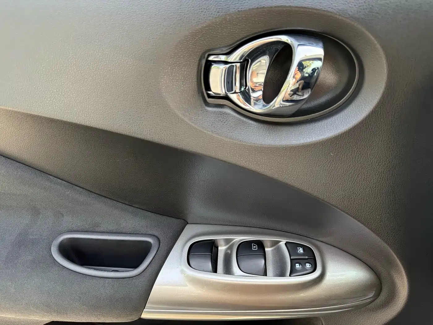Infiniti ESQ 2019 2014 1.6L Free Edition