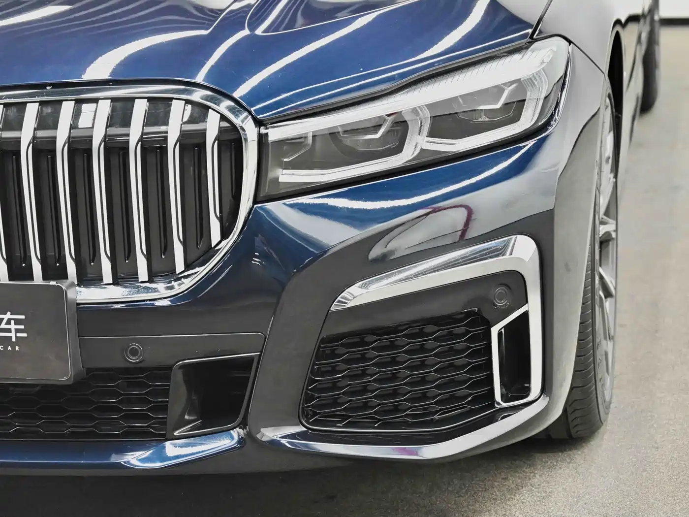 BMW 7 Series 2019 740Li Leading M Sport Package фото 13