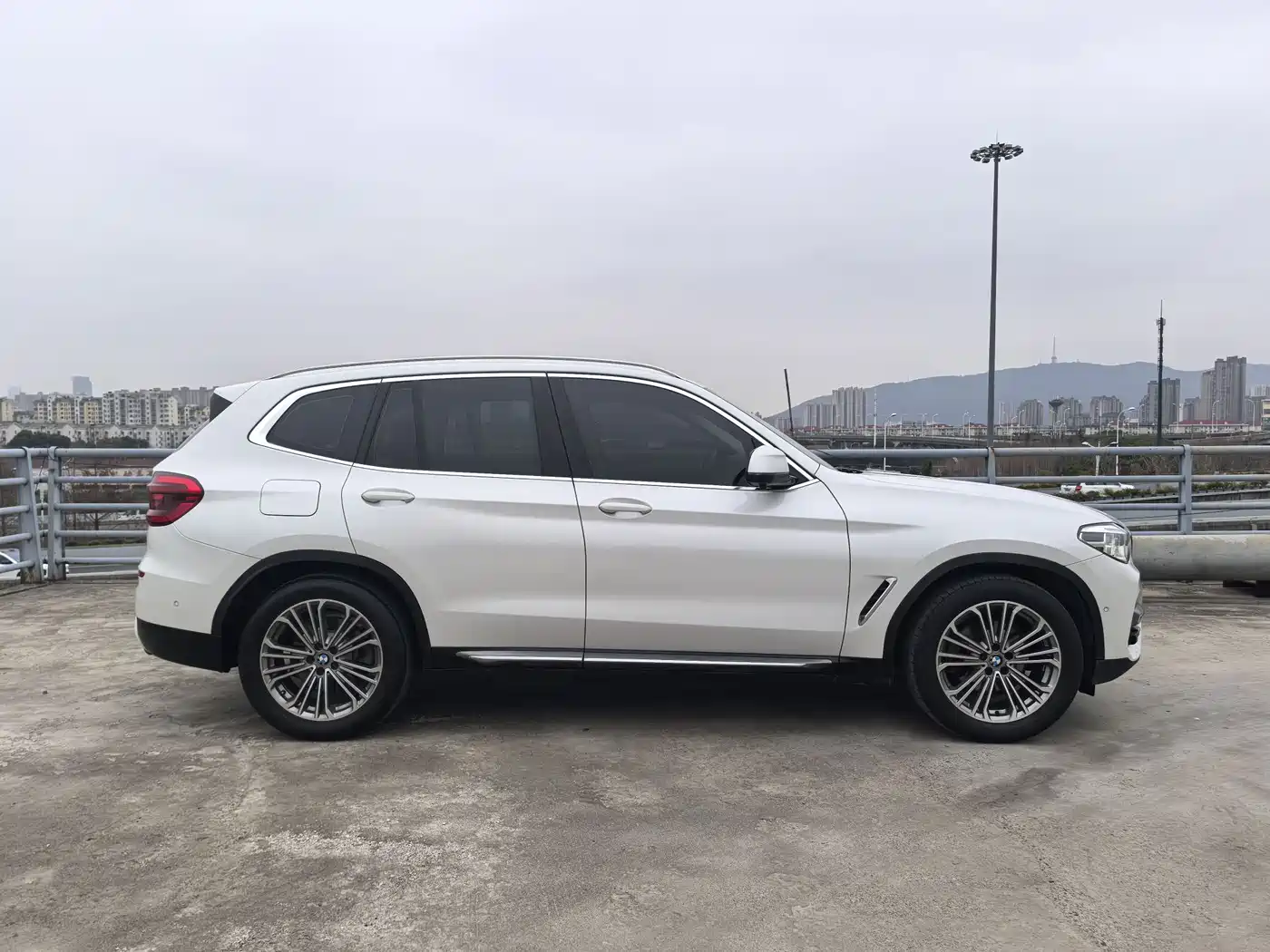 BMW X3 2018 xDrive28i Luxury Package China VI фото 4