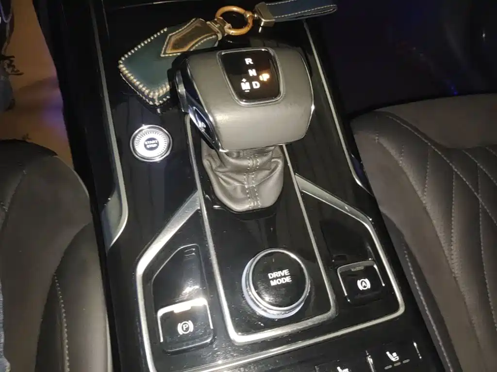 Hongqi HS5 2022 2.0T Smart Connect Flagship AWD Edition фото 14