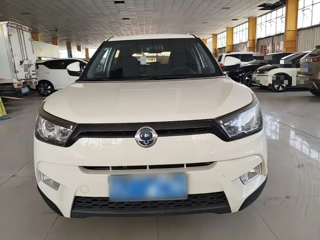 SsangYong Tivoli 2017 2015 1.6L Automatic 2WD Fashion Edition