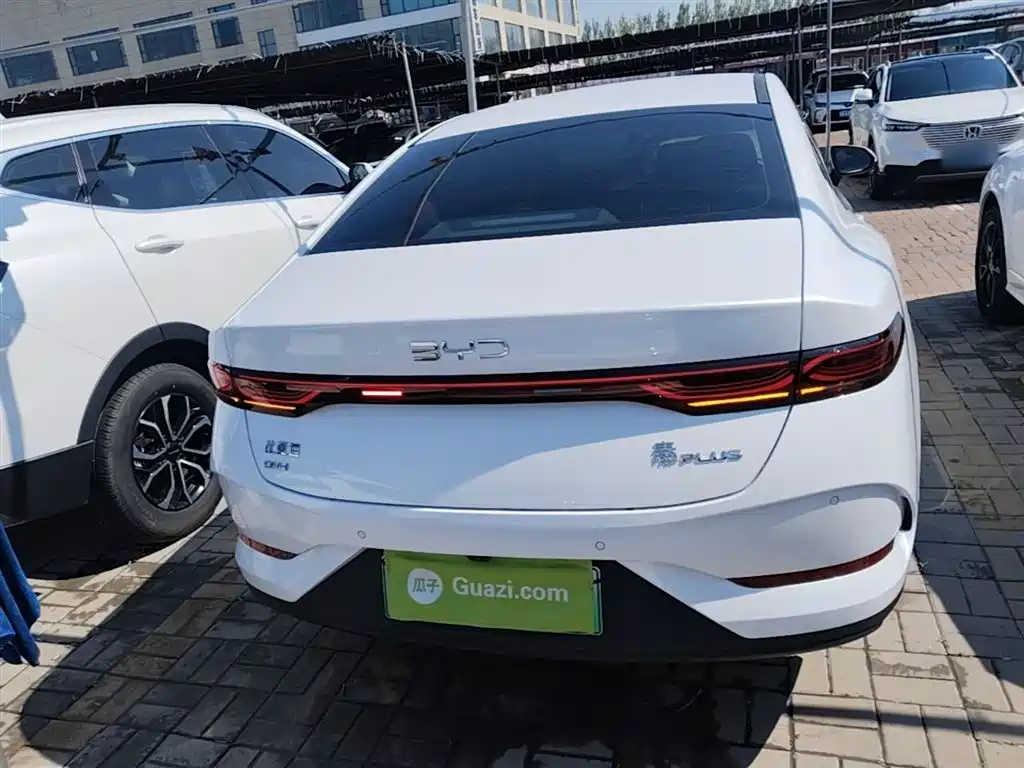BYD Qin PLUS 2025 DM-i Smart Drive 55KM Leader фото 6